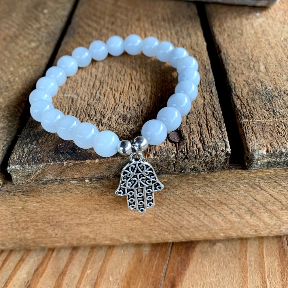 ✨GRAY AGATE STONE BEAD BRACELET W/HAMSA HA… - Picture 1 of 7